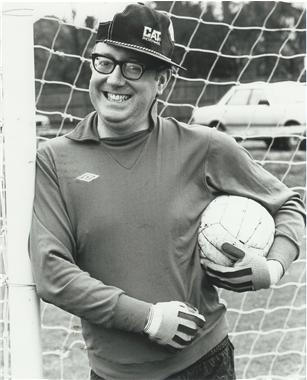 Bob-at-the-Old-Wilsonians-FC-Picture-courtesy-of-13.jpg