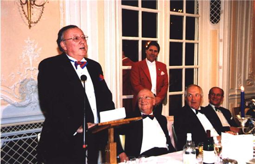 Bob-delivering-his-poem-The-Duke-and-I-On-his-l-13.JPG