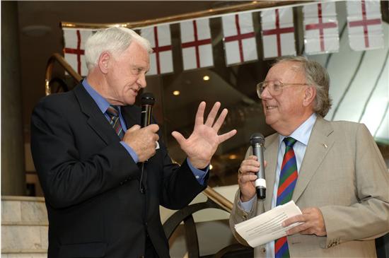 Bob-with-his-much-missed-friend-Sir-Bobby-Robson-13.JPG